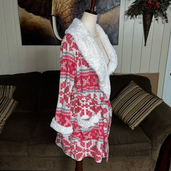 Kenzie • Small/Medium • Pink • Snowflakes • Christmas • Plush • Fuzzy Fur • Robe - Picture 9 of 14